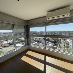 Venta Con Renta Apto 3 Dormitorios Con Garaje En Malvín Etower Avenue #1004
