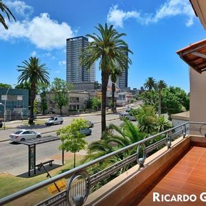 Venta Con Renta Casa Jacinto Vera Nuevocentro 6 Dormitorios Bulevar Artigas
