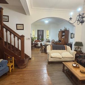 Casa En Venta 4 Dormitorios, Fondo, Piscina, Cocheras En Atahualpa