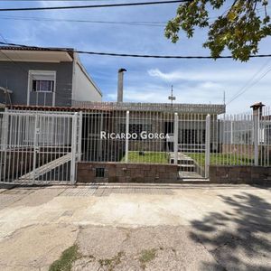Venta Casa 3 Dorm + Apto 1 Dorm, Cocheras Y Fondo C/parrillero En Villa Española