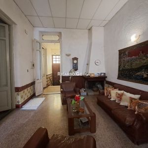 Casa Ph Al Frente En Venta De 4 Dormitorios En Reducto