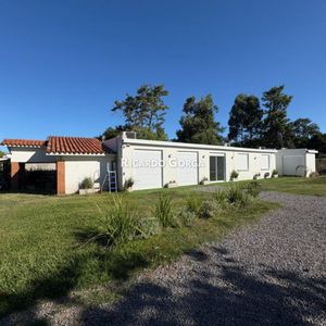 Casa En Alquiler De 6 Dormitorios A 200 Metros De La Playa En Las Toscas