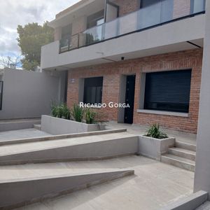 Estrene Duplex Alquiler 3 Dormitorios, 2 Baños Con Garaje En Brazo Oriental
