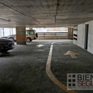 Cómodo Garaje Fijo En Alquiler En El Centro