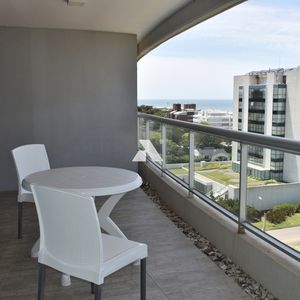 Venta Apartamento 2 Dormitorios Con Parrillero Propio Vista Al Mar