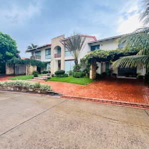 Casa De Lujo En Venta - Colinas Del Urubo