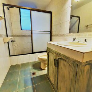 A 1 Cuadra Plaza Humboldt Calacoto