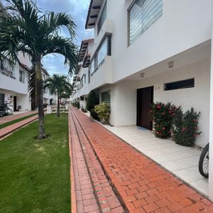 En Venta - Townhouse Completo! Con 4 Dorm, Ascensor Y Churrasquera