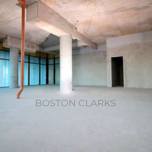 Local Comercial En Alquiler: 260 M2 En Forum, Puerto De Buceo Sobre Rambla.