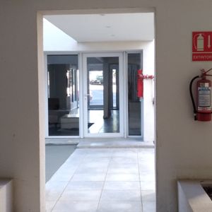 Oportunidad! Se Vende Apartamento Sobre Calle Monte Caseros Con Patio Y Parrillo