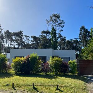 Casa Con Piscina En Pinares