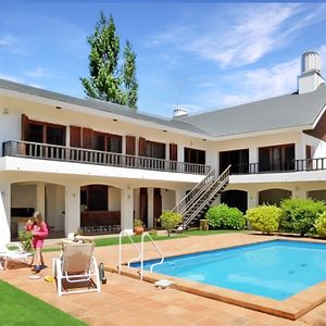Gran Casa En San Rafael Con Piscina Climatizada