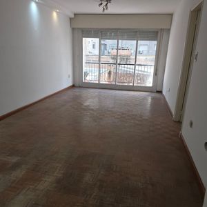 Apartamento 3 Dormitorios 2 Baños A 150m De La Rambla Con Cochera