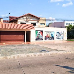 Casa Comercial En Alquiler, Av. San Aurelio 2do Anillo
