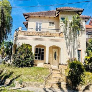 Casa En Esquina En Venta En Condominio - Zona Norte 