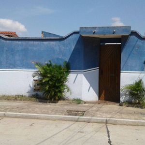 Amplia Casa Familiar