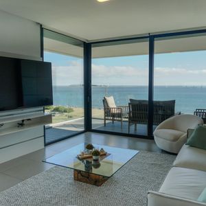 Hermoso Apartamento En Edificio Sea Breezes Con Vista Al Mar