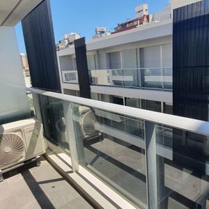 -monoambiente Con Balcon En Pocitos Casi 26 De Marzo. 