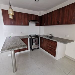 En Alquiler Como Lujoso Departamento