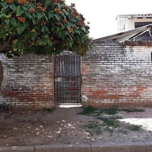 Vendo Casa Pequeña En El Centro De La Cuidad De Santa Cruz
