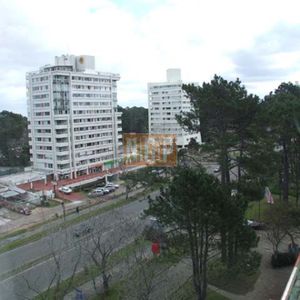 Apartamento En Roosevelt, 3 Dormitorios