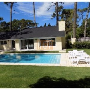 Hermosa Casa En Paradas