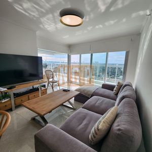 Edificio Miami Boulevard II, Unidad Lateral En Venta, 2 Dormitorios, Playa Mansa, Parrillero En Balcòn