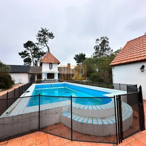 Vende Casa De 4 Dormitorios Con Piscina Y Gran Parque En Golf, Punta Del Este