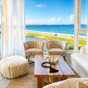 Vende Apartamento Con Vista Al Mar De 3 Suites, En Mansa- Punta Del Este.