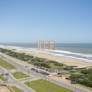 Le Parc III, Departamento De 3 Dormitorios En Venta, Punta Del Este