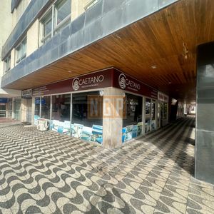 Alquiler Anual, Local Comercial. Peninsula, Punta Del Este