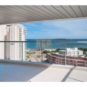 Departamento En Punta Del Este, Torre   Cuenta Con Todos Los Servicios.