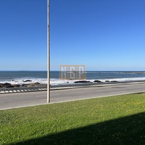 Apartamento En Peninsula, 4 Dormitorios *