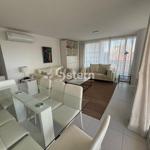 Apartamento 3 Dormitorios. Cerca De Todo.