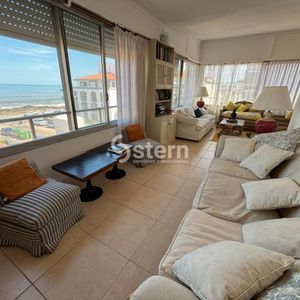 Apartamento En Peninsula, 2 Dorm Y 2 Baños. Espectacular Vista