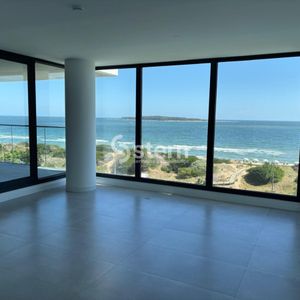 Apartamento 2 Suites Y Toilette. Primera Linea. Playa Mansa