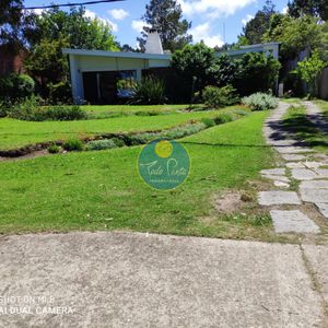 Chalet En Pinares A Pocas Cuadras Del Mar, Pinares, Punta Del Este, Uruguay, Alquiler Temporada, Venta