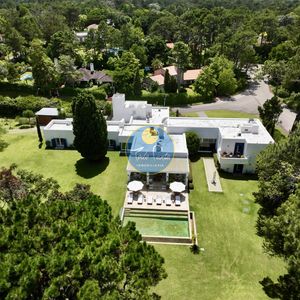 Alquiler Fin De Año, Golf, Punta Del Este, 7 Dormitorios.