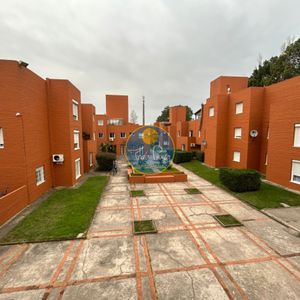 Apartamento En Venta , A Pasos Del Centro, Maldonado, Zona Hospital De Maldonado