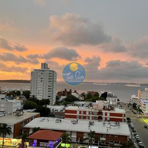 Apto Ideal Para Vivirlo, Alquiler Anual En Punta Del Este