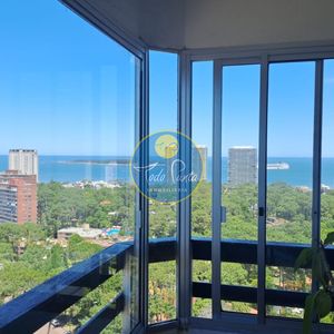 Vende Apartamento De 2 Dormitorios Más Servicio En Punta Del Este