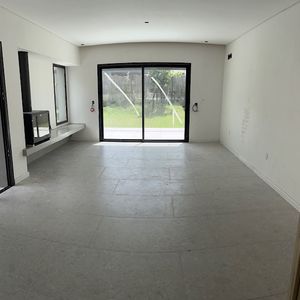 A Estrenar En San Nicolás, LIV Com, Estar, 3 D, 3 B, U$s 3300