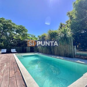 Casa 3 Dormitorios Con Piscina Climatizada En Alquiler