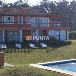 Casa En Venta 4 Dormitorios Con Piscina En Montoya