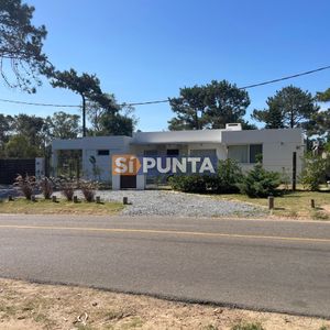 Moderna Casa De 3 Dormitorios A Estrenar En La Barra