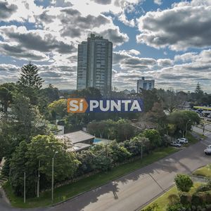 Venta Apartamento De 3 Dormitorios En Zona Roosevelt, Punta Del Este.