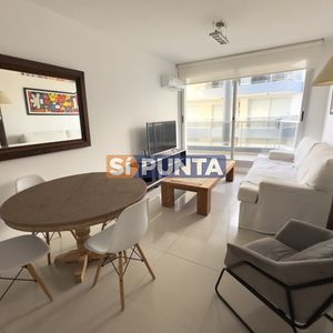 Apartamento En Venta, 2 Dormitorios, Península