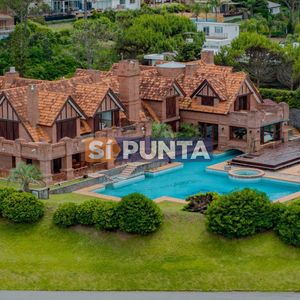 Vendemos Casa Primera Línea Al Mar, Playa Mansa Punta Del Este
