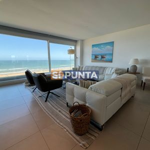 Apartamento En Alquiler Temporal De 3 Dormitorios, En Playa Brava