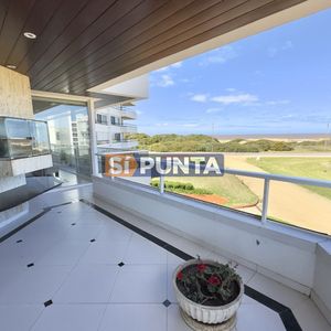 Alquiler Temporal Apartamento De 3 Dormitorios  Punta Del Este
